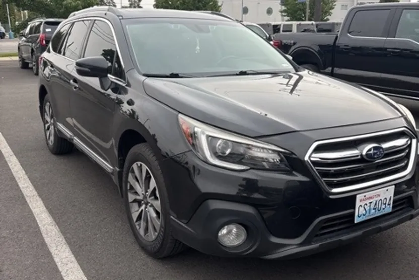 2019 Subaru Outback 2.5i Touring photo 1