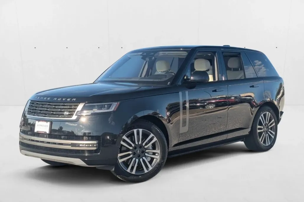 2023 Land Rover Range Rover SE photo 1
