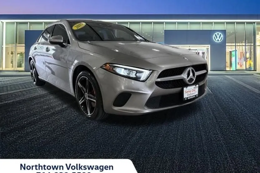 2019 Mercedes Benz A 220 photo 1