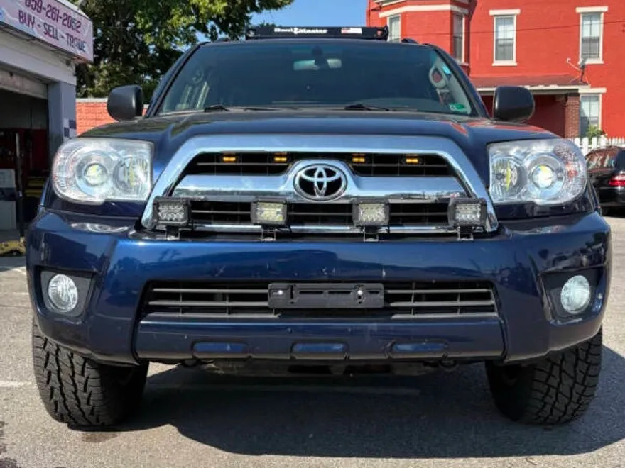 2006 Toyota 4Runner SR5 photo 1