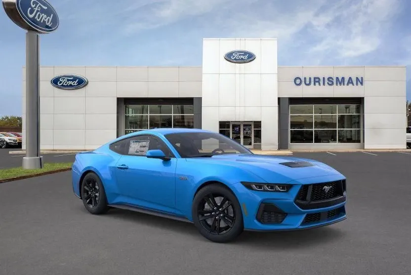 2025 Ford Mustang GT photo 1