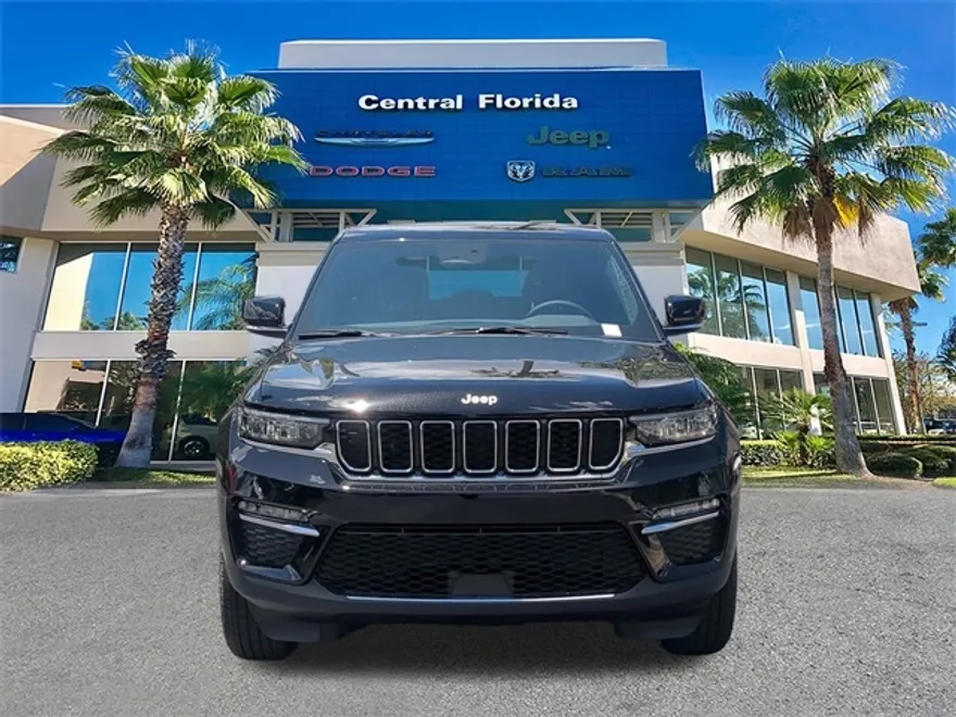 2025 Jeep Grand Cherokee Limited photo 1