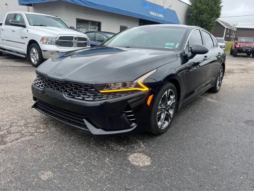 2022 Kia K5 LXS photo 1