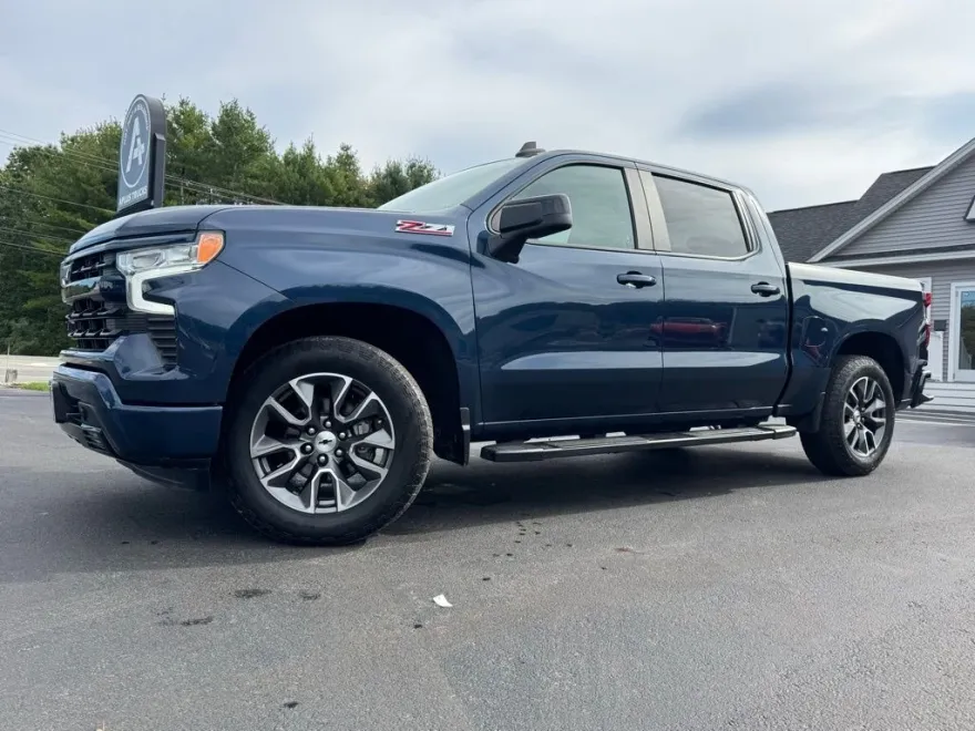 2022 Chevrolet Silverado 1500 RST photo 1