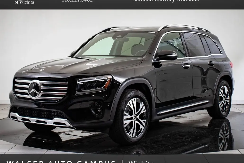 2024 Mercedes Benz GLB 250 4MATIC photo 1