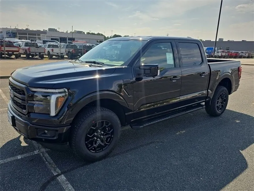 2025 Ford F-150 Lariat photo 1