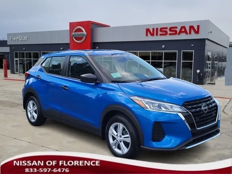 2025 Nissan Kicks Play S photo 1