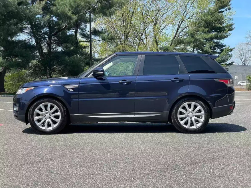 2017 Land Rover Range Rover Sport HSE photo 4