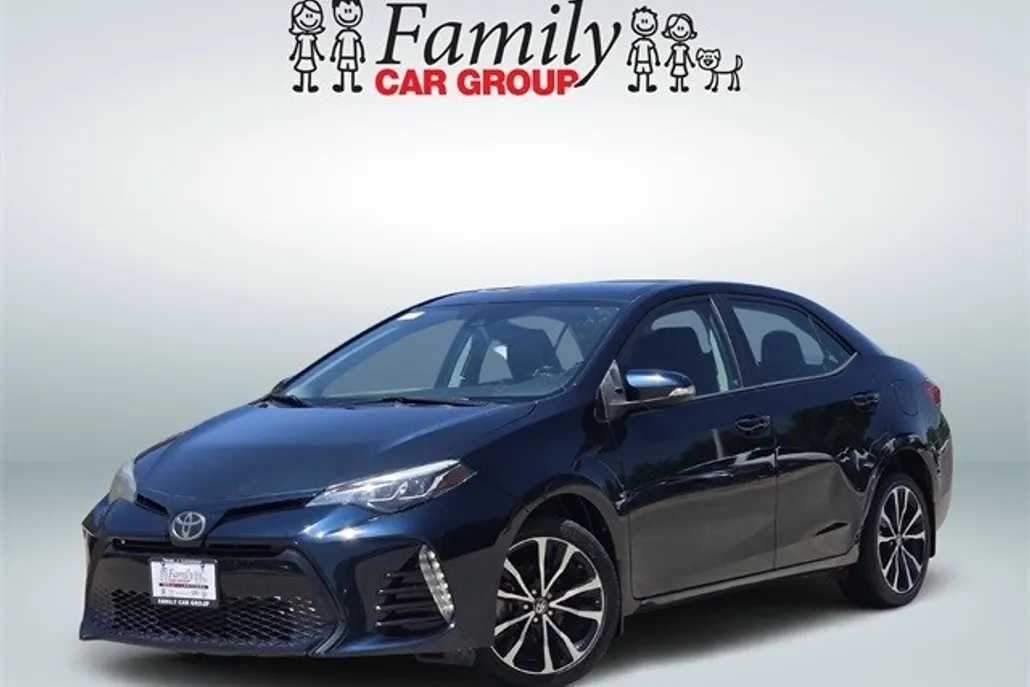 2017 Toyota Corolla SE photo 1