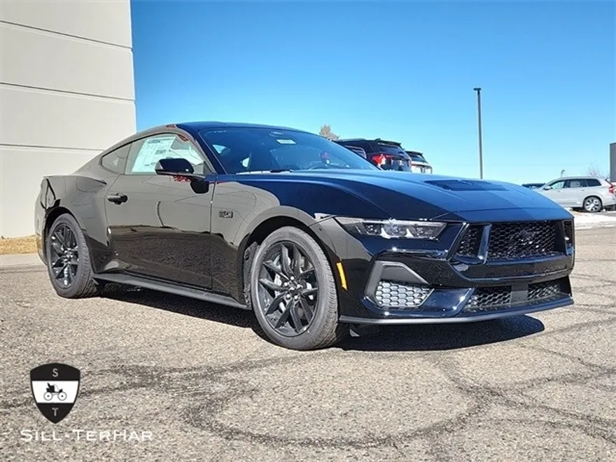 2025 Ford Mustang GT photo 1