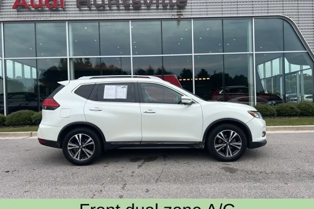 2017 Nissan Rogue SL photo 1