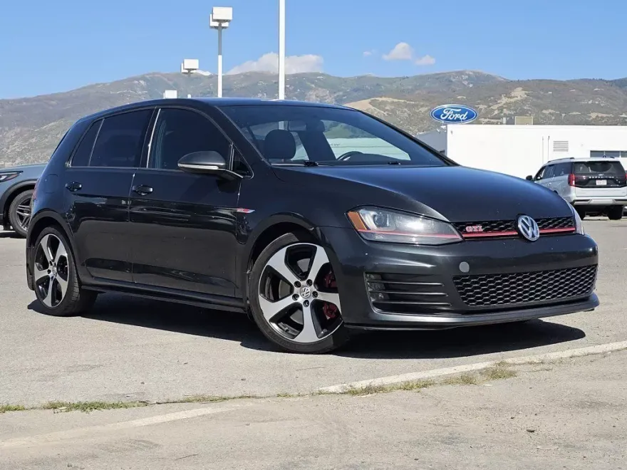 2017 Volkswagen Golf GTI Sport SE Autobahn photo 1