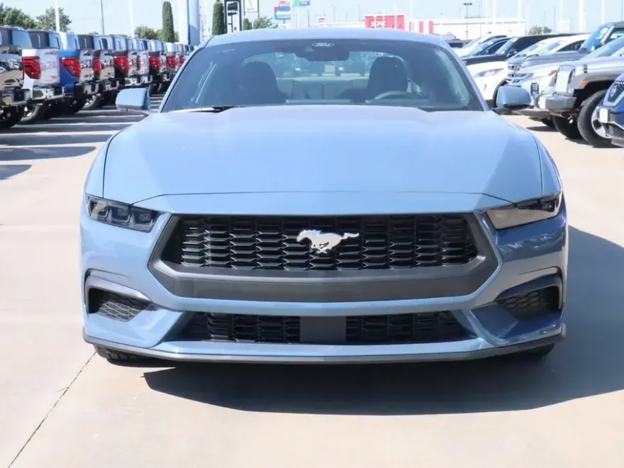 2025 Ford Mustang EcoBoost photo 1
