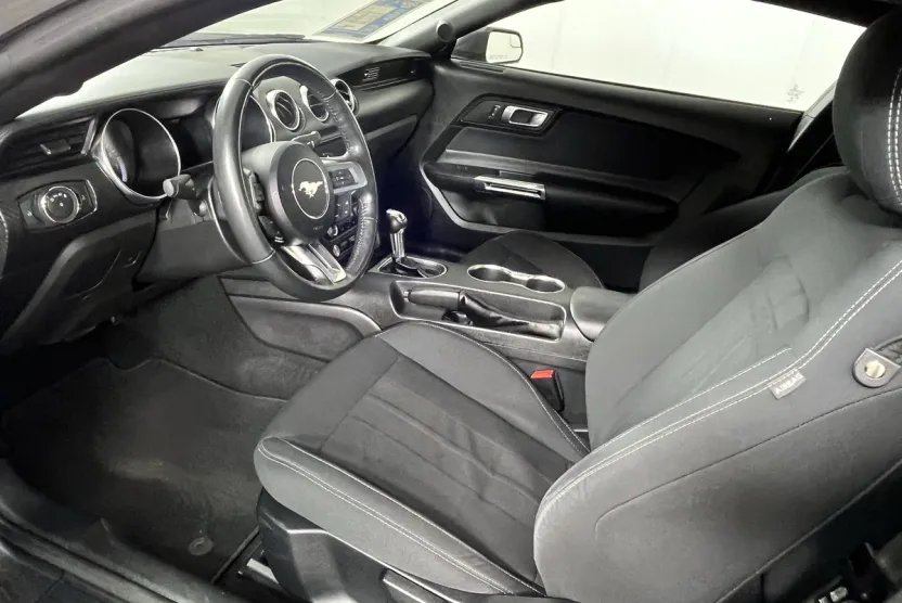 2020 Ford Mustang EcoBoost photo 1