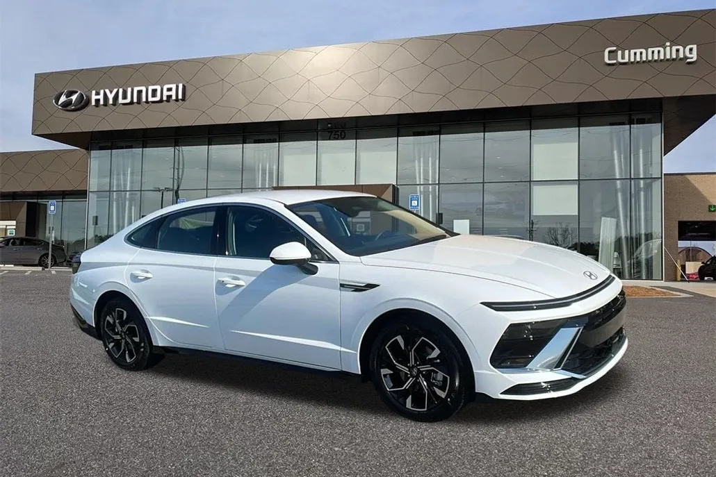2025 Hyundai Sonata SEL photo 1