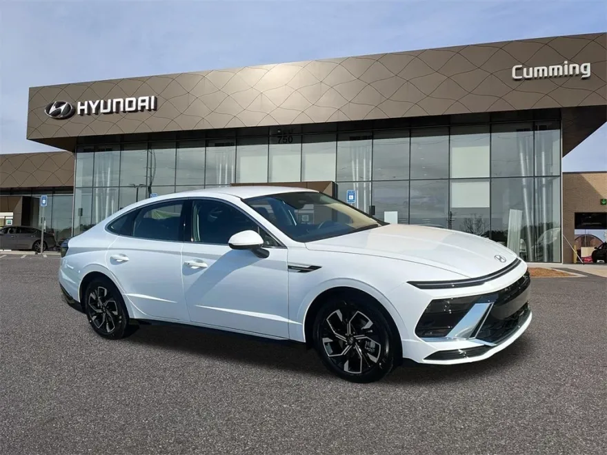 2025 Hyundai Sonata SEL photo 1