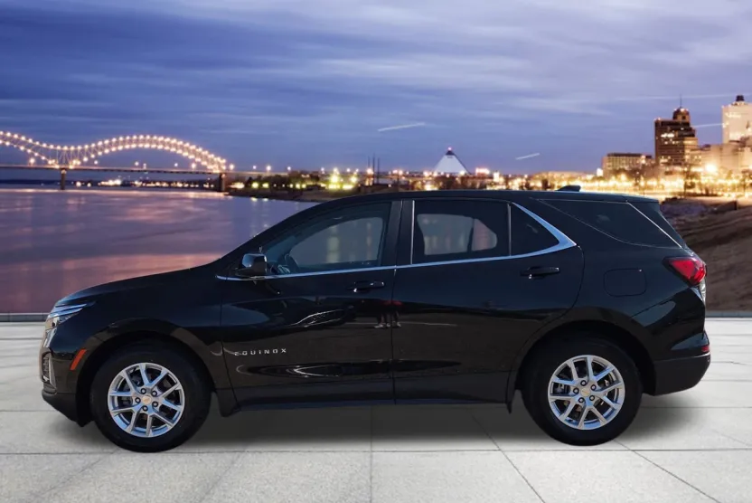 2024 Chevrolet Equinox LT photo 1