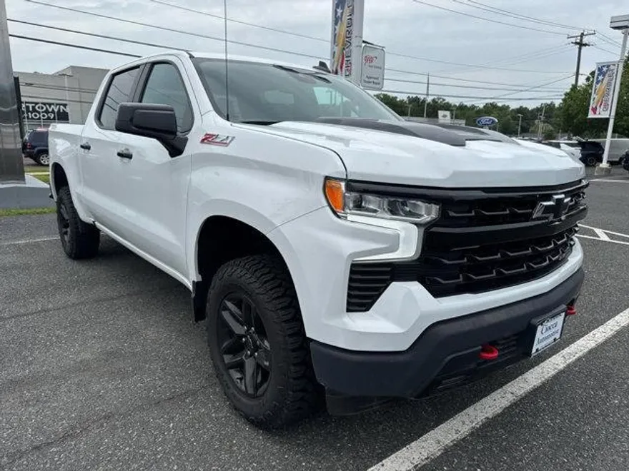 2023 Chevrolet Silverado 1500 LT Trail Boss photo 1