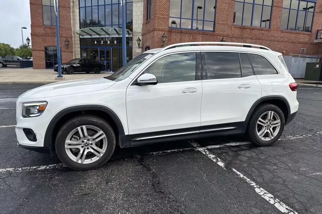 2022 Mercedes Benz GLB 250 4MATIC photo 1