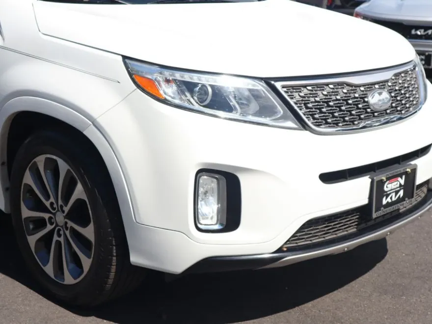 2014 Kia Sorento SX photo 1