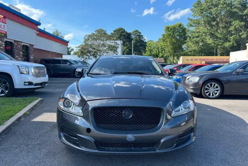 2014 Jaguar XJ XJL Portfolio photo 1