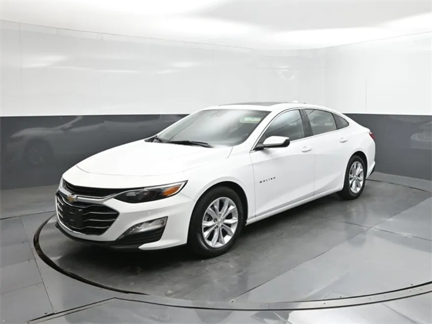 2024 Chevrolet Malibu 1LT photo 1