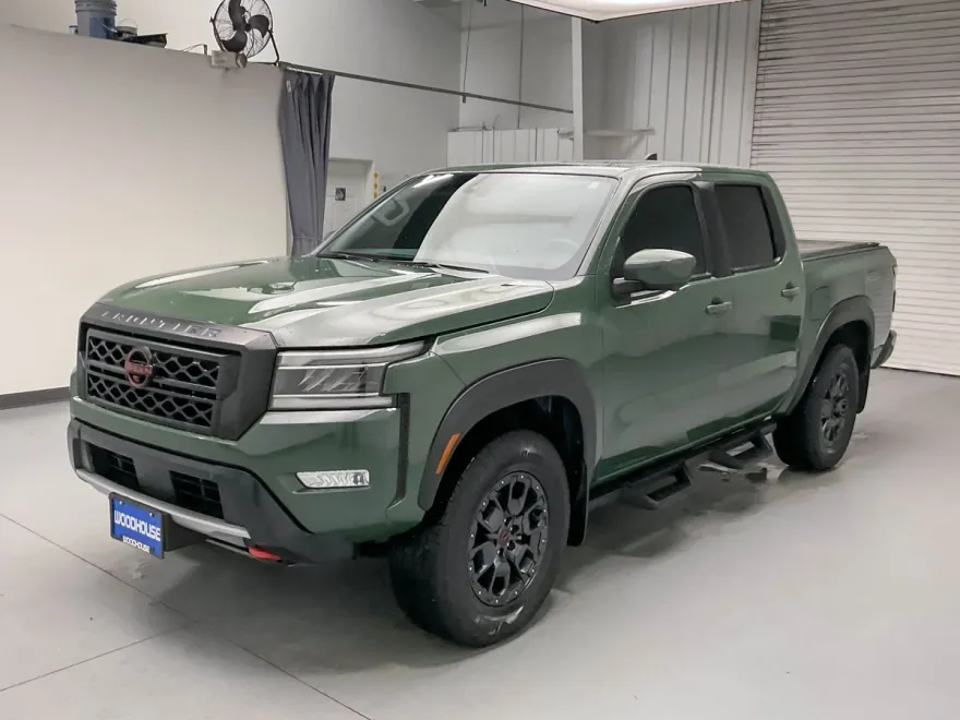2023 Nissan Frontier PRO-4X photo 1