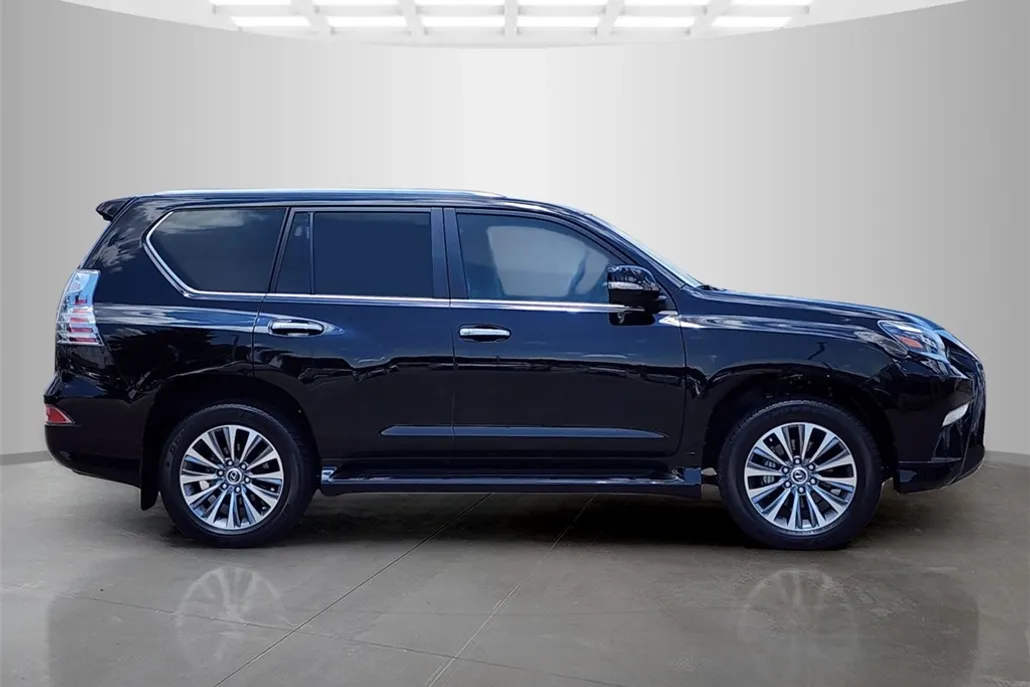 2023 Lexus GX 460 Luxury photo 1