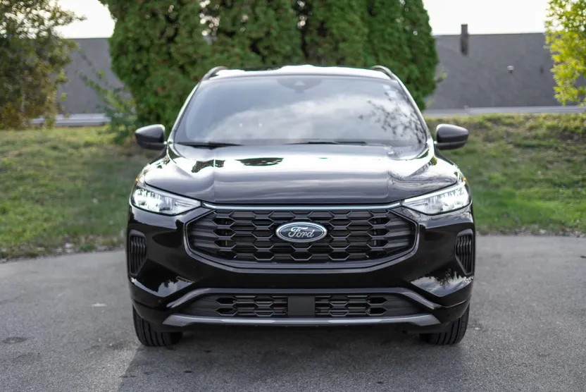 2024 Ford Escape ST-Line photo 1