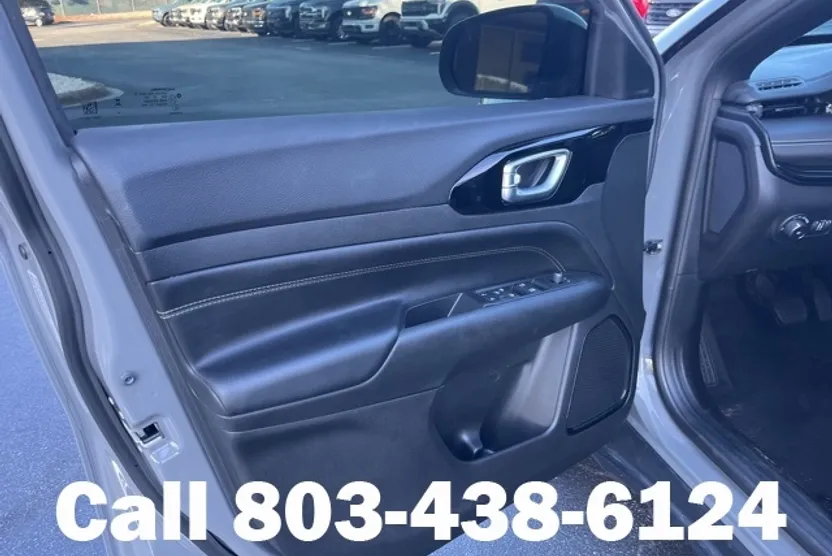 2023 Jeep Compass Altitude photo 1