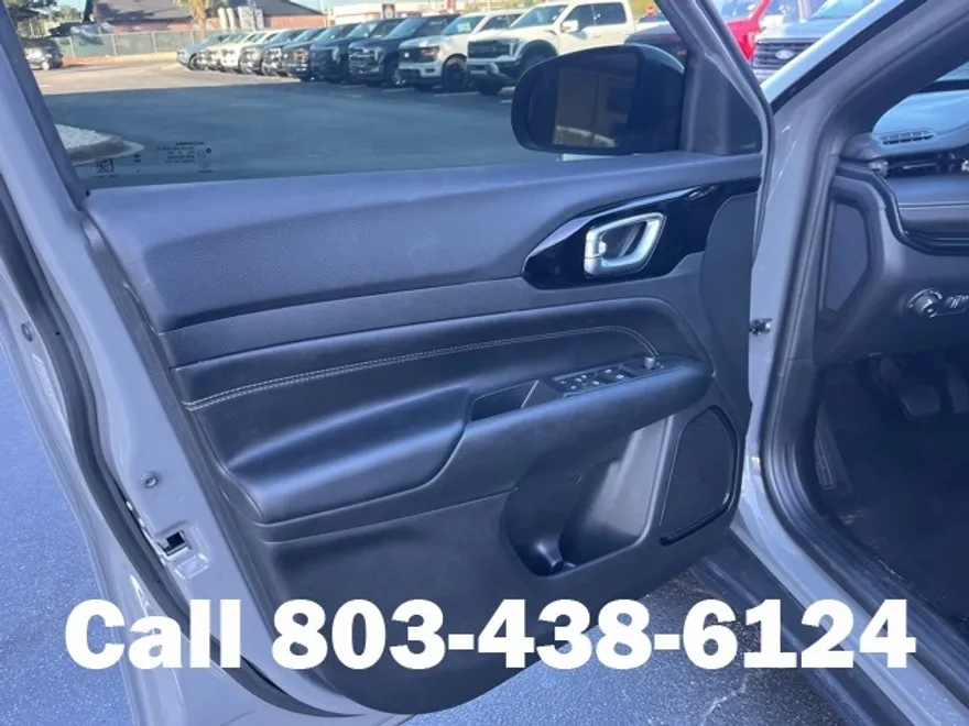 2023 Jeep Compass Altitude photo 1