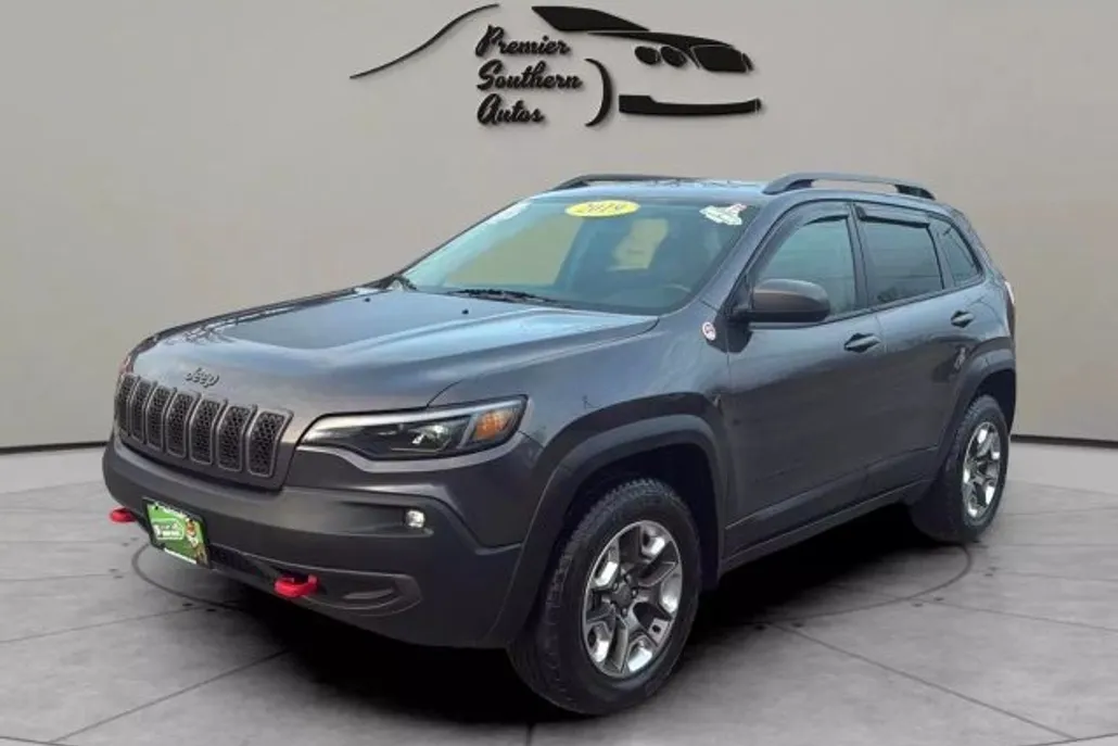 2019 Jeep Cherokee Trailhawk Sport photo 1