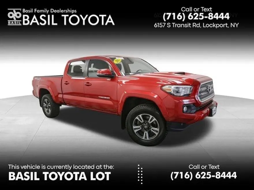 2017 Toyota Tacoma TRD Sport photo 1
