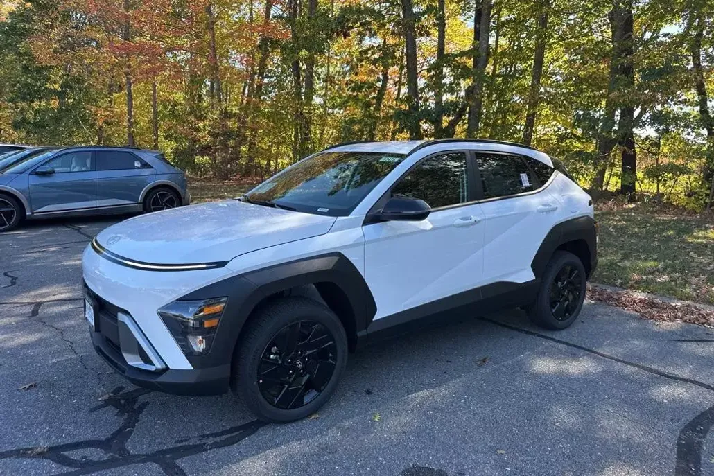 2026 Hyundai Kona SEL photo 1