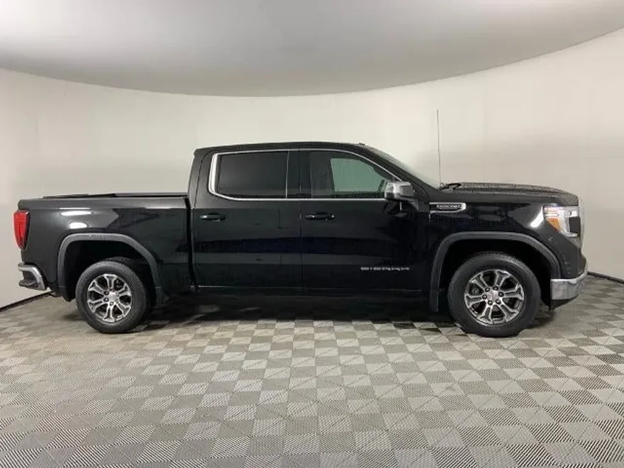 2020 Gmc Sierra 1500 SLE photo 1