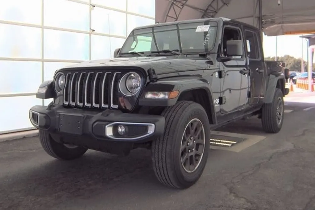 2023 Jeep Gladiator Overland photo 1