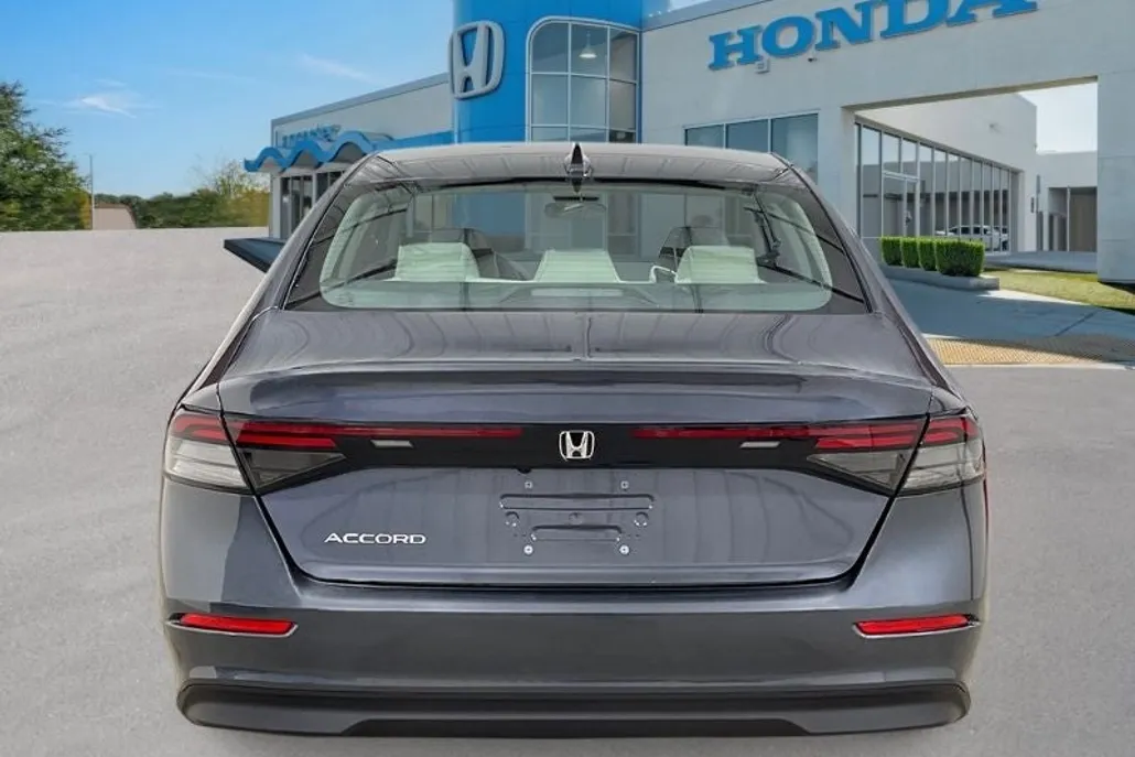 2025 Honda Accord LX photo 1