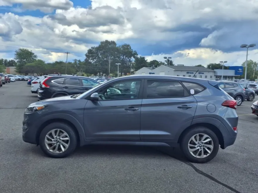 2016 Hyundai Tucson SE photo 1