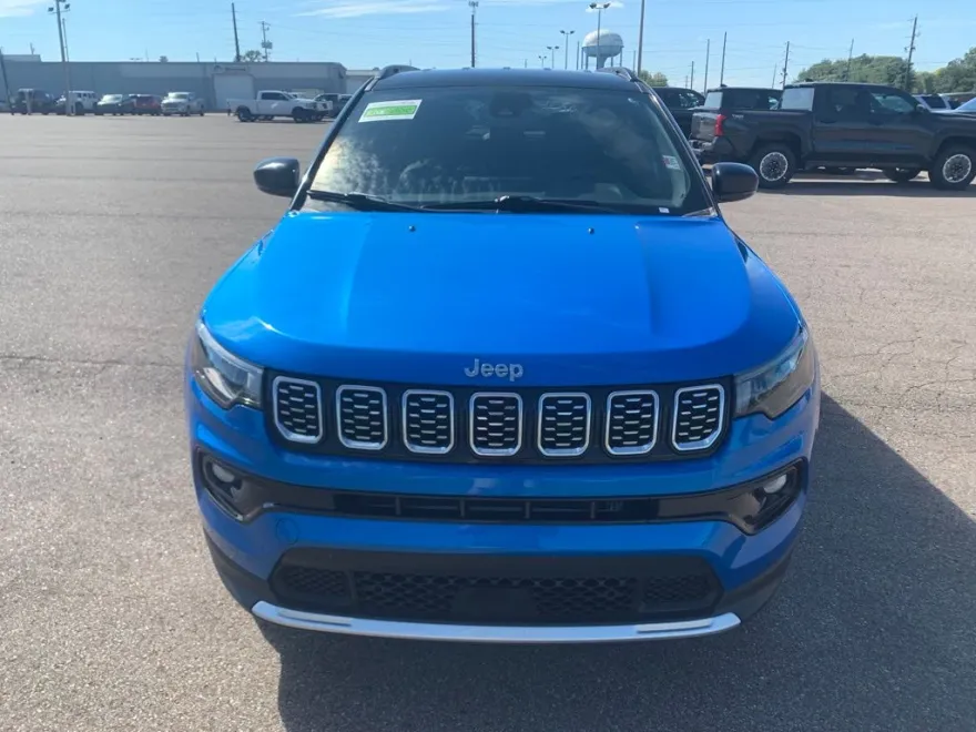2024 Jeep Compass Limited photo 1