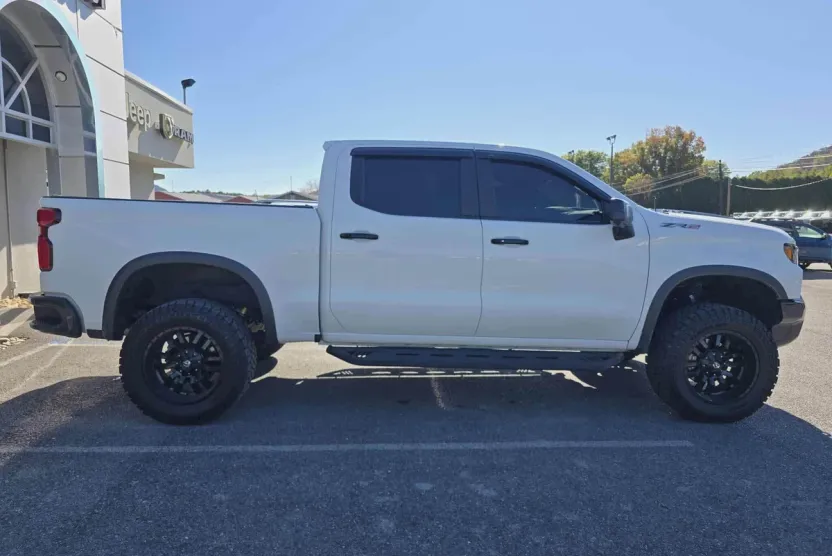 2022 Chevrolet Silverado 1500 ZR2 photo 1