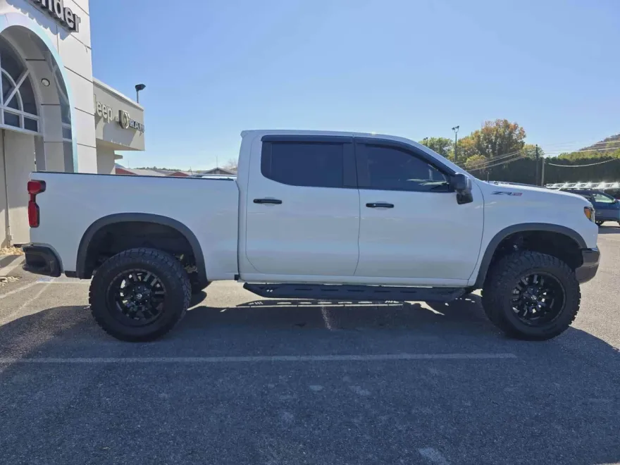 2022 Chevrolet Silverado 1500 ZR2 photo 1