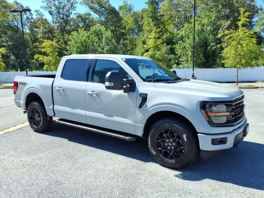 2024 Ford F-150 XLT photo 1