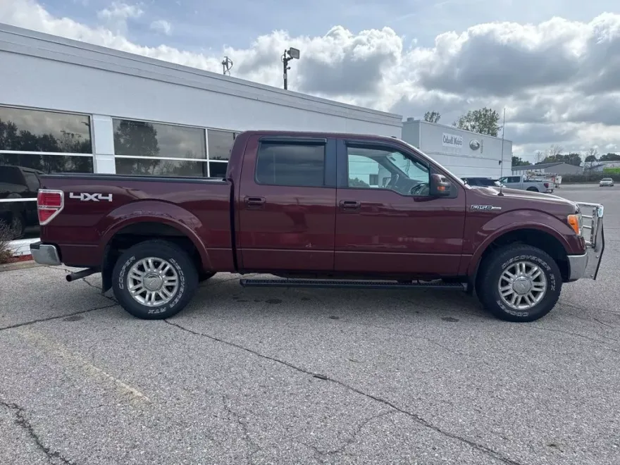 2010 Ford F-150 Lariat photo 1