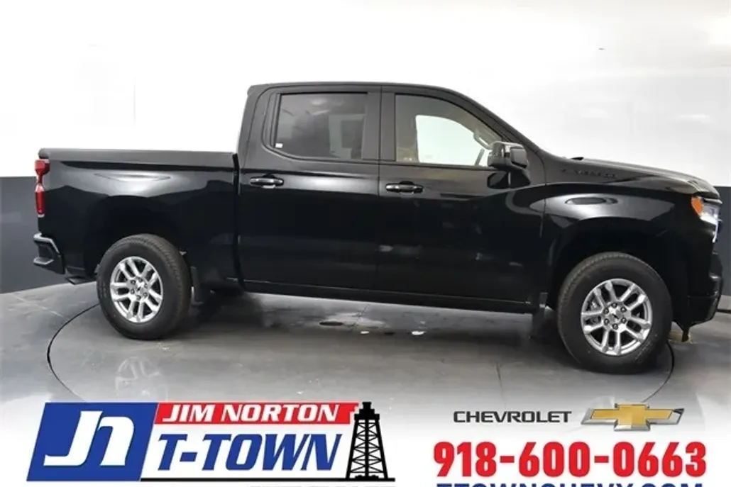 2025 Chevrolet Silverado 1500 RST photo 1