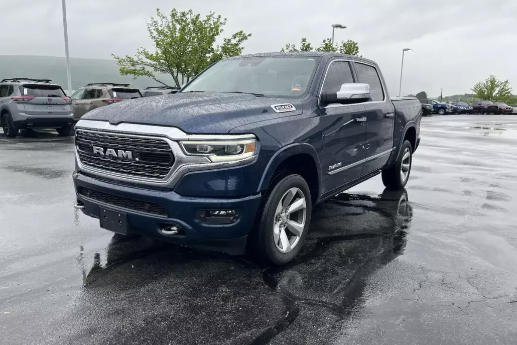 2022 Ram 1500 Limited photo 1