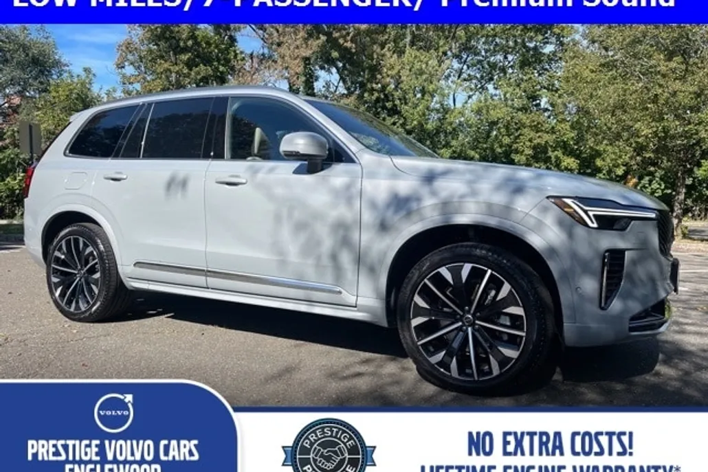 2025 Volvo XC90 Plus photo 1