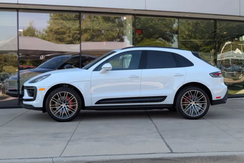 2026 Porsche Macan S photo 1