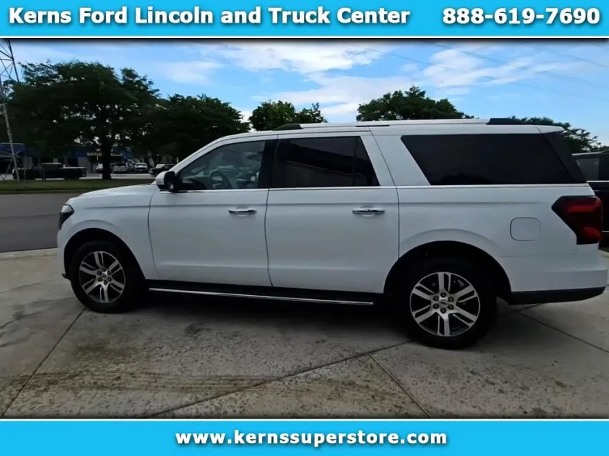 2022 Ford Expedition MAX Limited photo 1