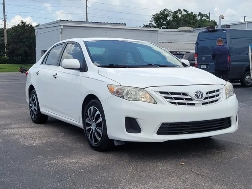 2013 Toyota Corolla Base photo 1