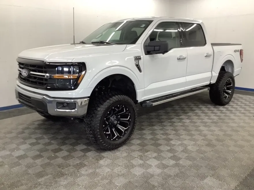 2024 Ford F-150 XLT photo 1